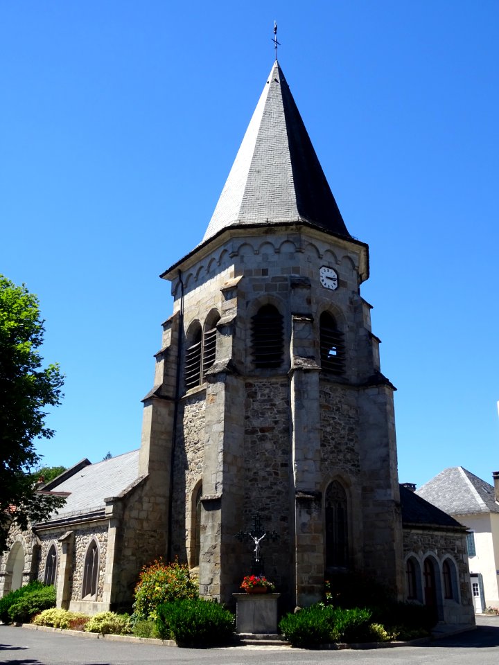 Eglise de Champs-sur-Tarentaine, Cantal