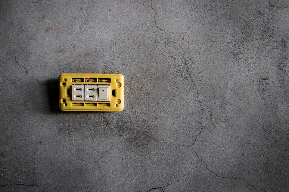 Socket cement crack