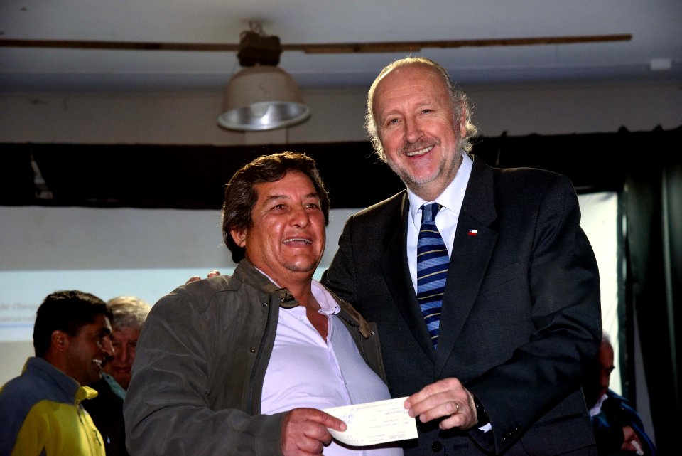 ENTREGA DE BENEFICIOS PARA PEQUEÑOS MINEROS DE LA PROVINCIA DE PETORCA (44566124912)