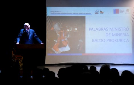 ENTREGA DE BENEFICIOS PARA PEQUEÑOS MINEROS DE LA PROVINCIA DE PETORCA (29678053657)
