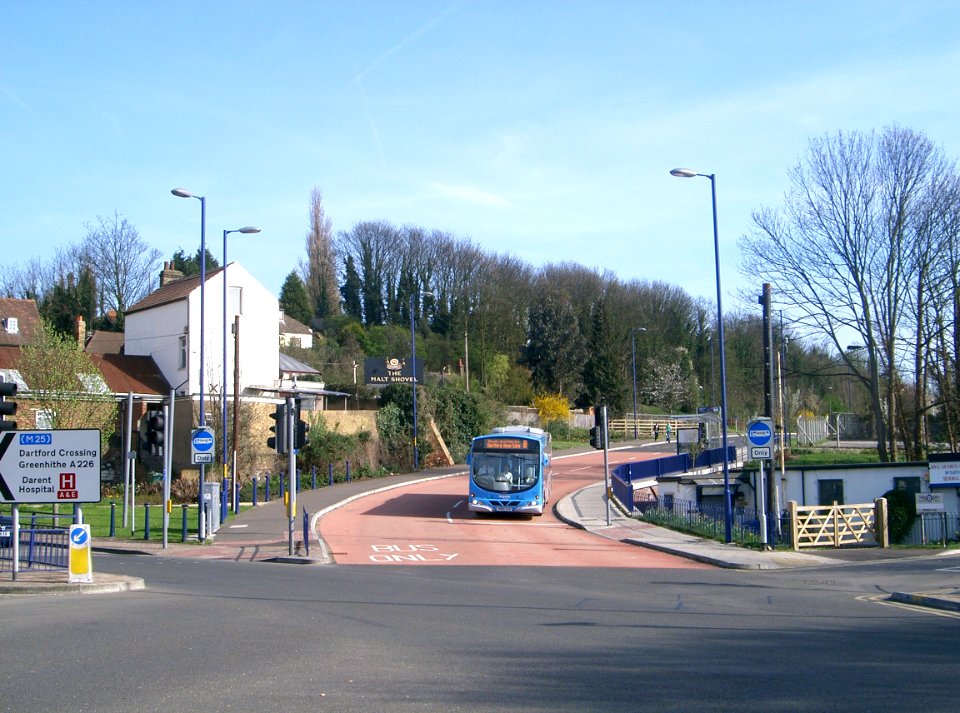 Fastrack-Dartford-GN06EUU-CIMG6570 (40531562915)