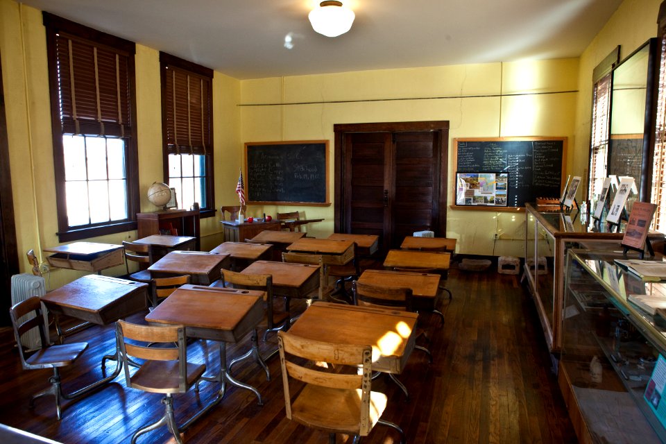 Fairbank Schoolhouse (26426783260)