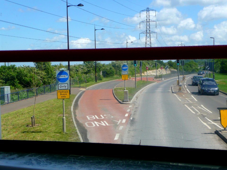 Fastrack-BusLane-Bluewater-P1090361 (40712234444)
