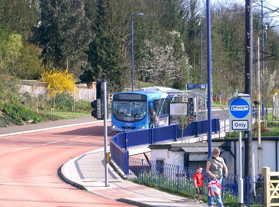 Fastrack-Dartford-GN06EUU-CIMG6569 (40531565275)