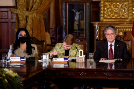 Firma del Registro Único contra la Violencia, con la presencia de la ministra Alexandra Vela. 27-09-2021 (51525290795)