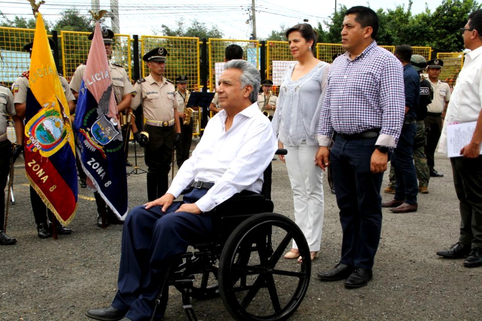 Firma de convenio de seguridad entre MDG y municipio de Guayaquil y entrega de camionetas para la ciudad 02