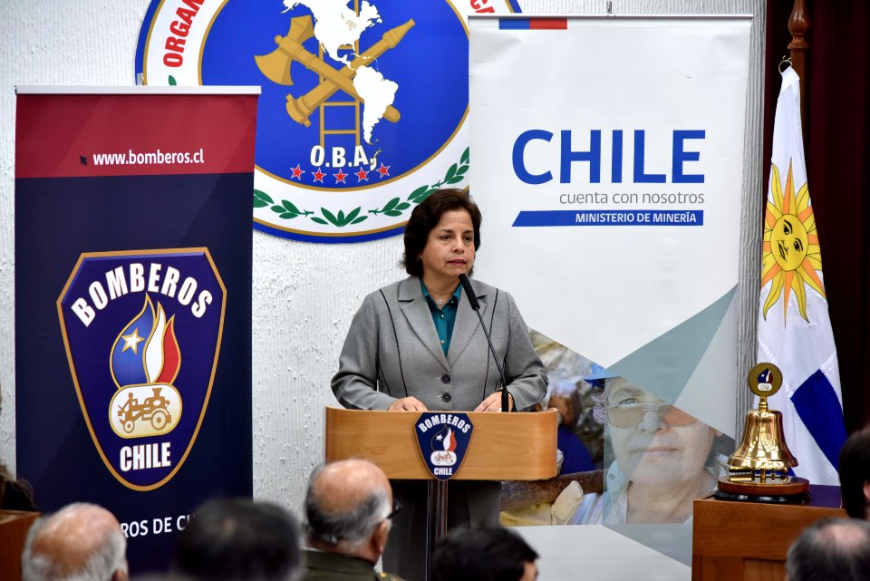FIRMA DE COOPERACIÓN ENTRE BOMBEROS Y MINISTERIO DE MINERÍA (36804235741)