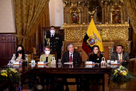 Firma del Registro Único contra la Violencia, con la presencia de la ministra Alexandra Vela. 27-09-2021 (51525092324)