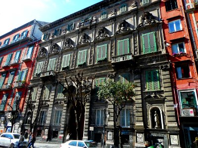 Firrao Palace - 1st half 17th century, with busts of the Kings of Spain - Naples (32605633903)