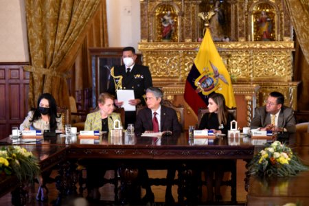 Firma del Registro Único contra la Violencia, con la presencia de la ministra Alexandra Vela. 27-09-2021 (51524608798)