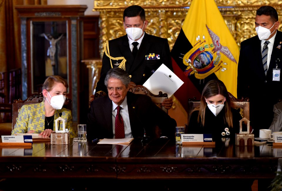 Firma del Registro Único contra la Violencia, con la presencia de la ministra Alexandra Vela. 27-09-2021 (51525093254)