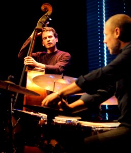 Fly Trio 17 juli 2010 BIM - Larry Grenadier & Jeff Ballard (50699697541)