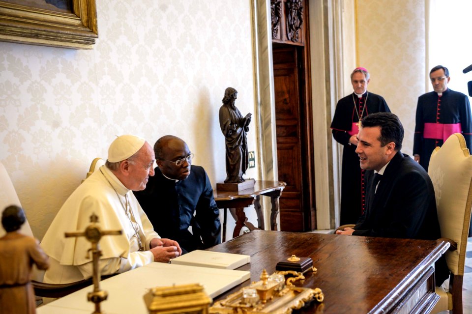 Franciscus with Zoran Zaev during his trip in the Vatican City in 2018 - 3