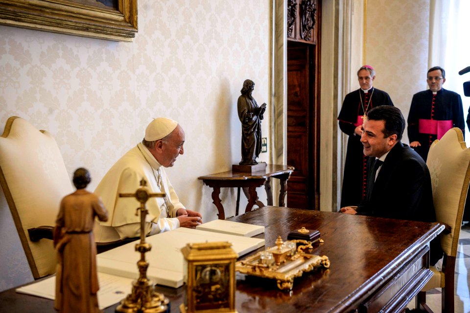 Franciscus with Zoran Zaev during his trip in the Vatican City in 2018