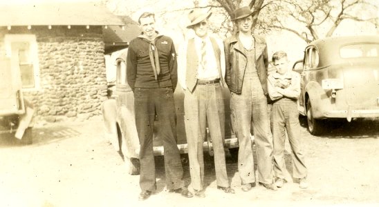 Fugate 3 men and a boy053 (25475335565)
