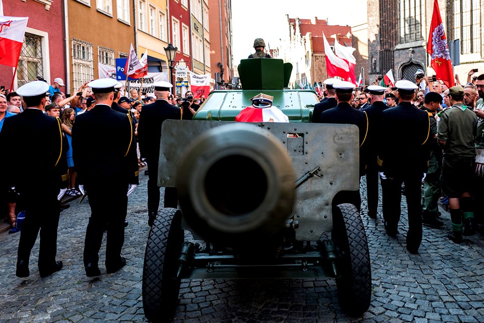 Gdańsk pogrzeb Inki i Zagończyka (28675628933)