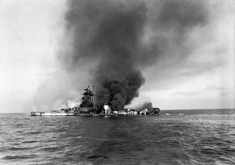 German Battleship Admiral Graf Spee after being scuttled off Montevideo, Uruguay, Dec 17th 1939. (51055373862)
