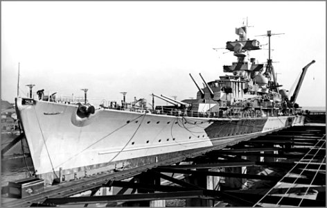 German heavy cruiser Admiral Hipper in Brest, 1941. (49087268682)