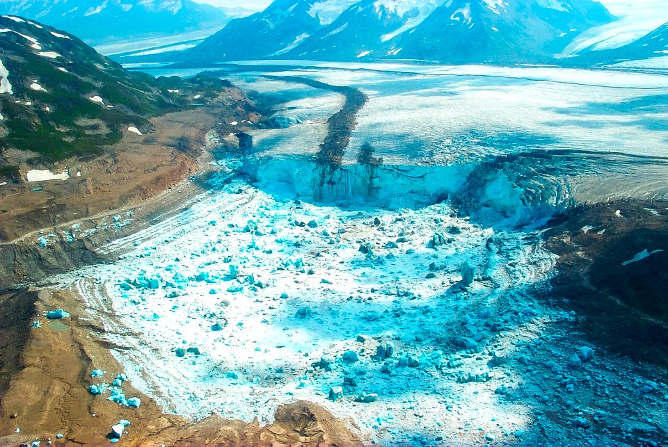 Glacier Features Jökulhlaup, Iceberg Lake (32238680140)