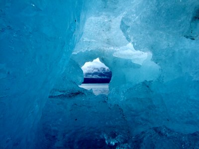 Glacier Features Glacier Ice Cave, Glacier Bay National Park II (31805619423)