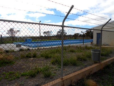 Hawker swimming pool (33397891824)