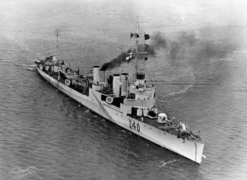 HMCS Georgetown (I40) May 1943. (47635279742)