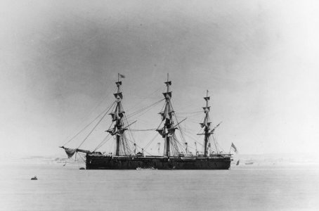 HMS Caledonia (1862) (51071071896)