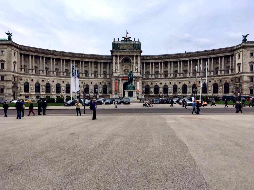 Hofburg Palace (23827790208)