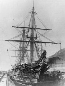 HMS Warrior in drydock around 1860. (51070268398)