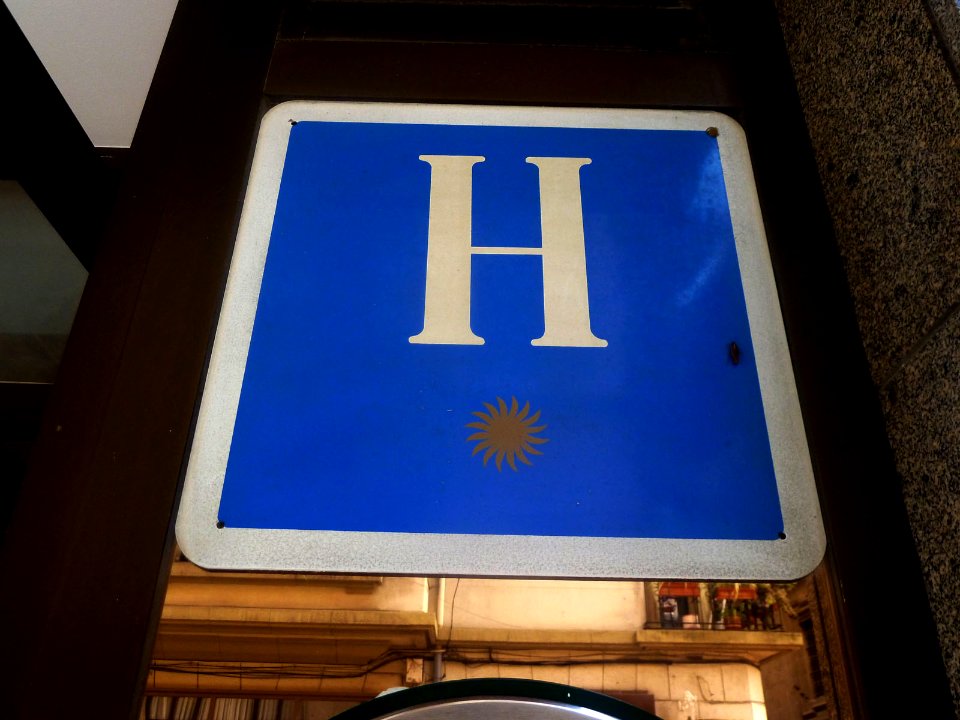 Hotel (8457181947)
