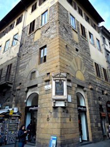 House-tower (13th-14th century) in Florence (25277176744)