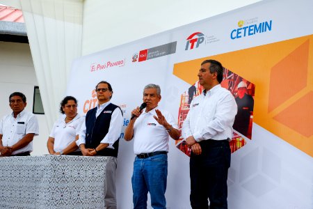 Inauguración de laboratorios y planta de procesamiento del CITE privado minería y medio ambiente (43542445105)