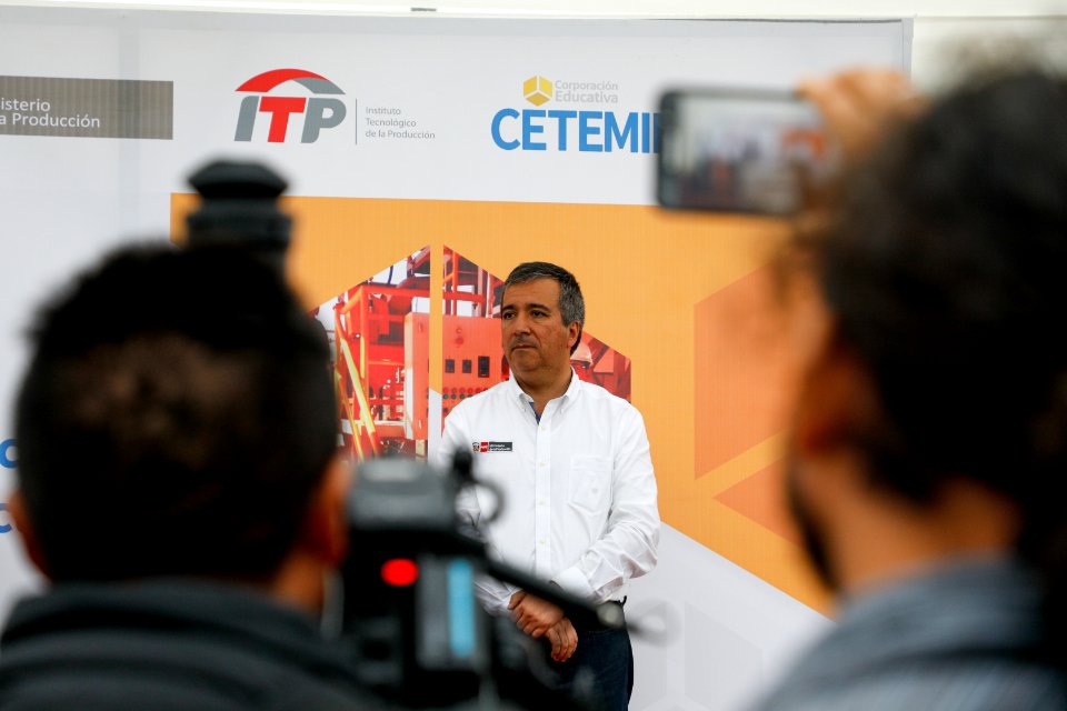 Inauguración de laboratorios y planta de procesamiento del CITE privado minería y medio ambiente (44402272622)
