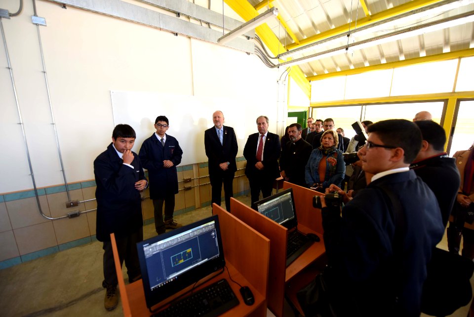 INAUGURACIÓN EDIFICIO TALLERES Y FIRMA CONVENIO EMPRESAS Y COLEGIO DON BOSCO DE CALAMA (42671059181)