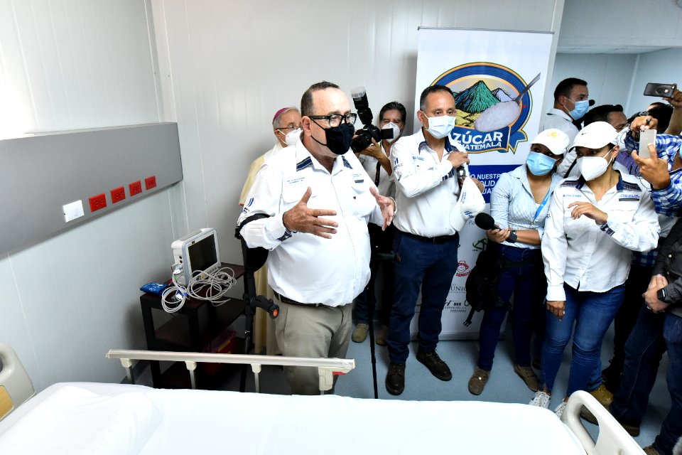 Inauguran hospital para atender pacientes con COVID-19 en Escuintla, 20200902 JKM 8611 (50300394347)
