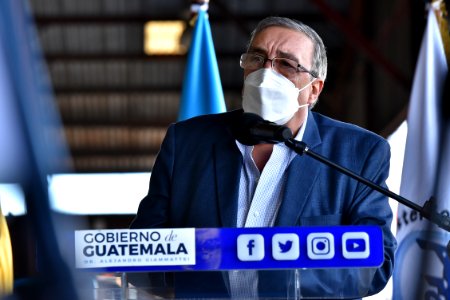 Ingreso de un nuevo lote de vacunas AztraZeneca donaciòn de España 20211016 GAG 7075 (51597886970)