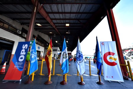 Ingreso de un nuevo lote de vacunas AztraZeneca donaciòn de España 20211016 GAG 7119 (51597884845)