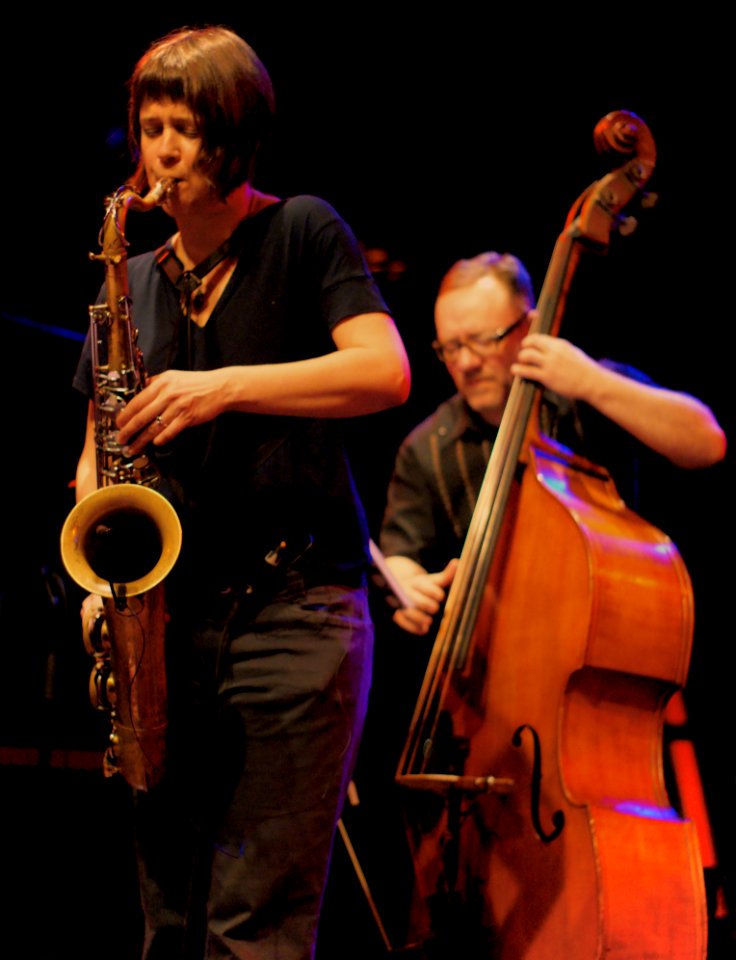 Ingrid Laubrock Quintet 9 maart 2013 BIM Amsterdam - Ingrid Laubrock & John Hébert (50972512351)