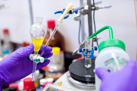Inside the Medicinal Chemistry Lab (46159341865)
