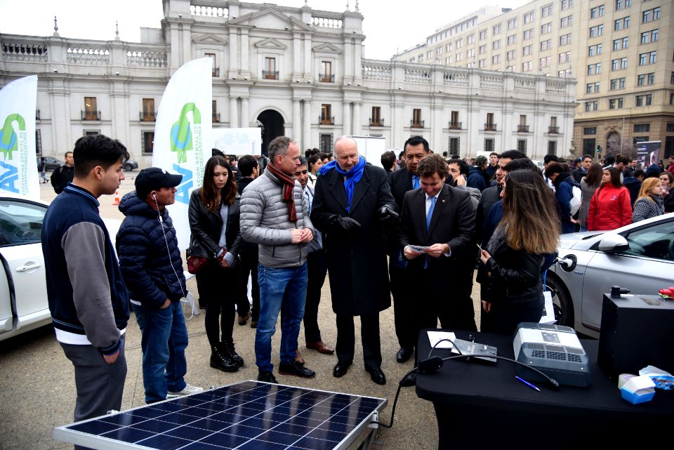 INTERVENCIÓN URBANA DE MINERÍA EN LA PLAZA DE LA CONSTITUCIÓN (43545472275)