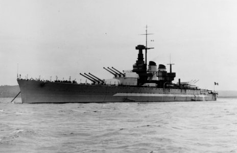 Italian battleship Vittorio Veneto 1937-1948) soon after completion in 1940 (50320323206) photo