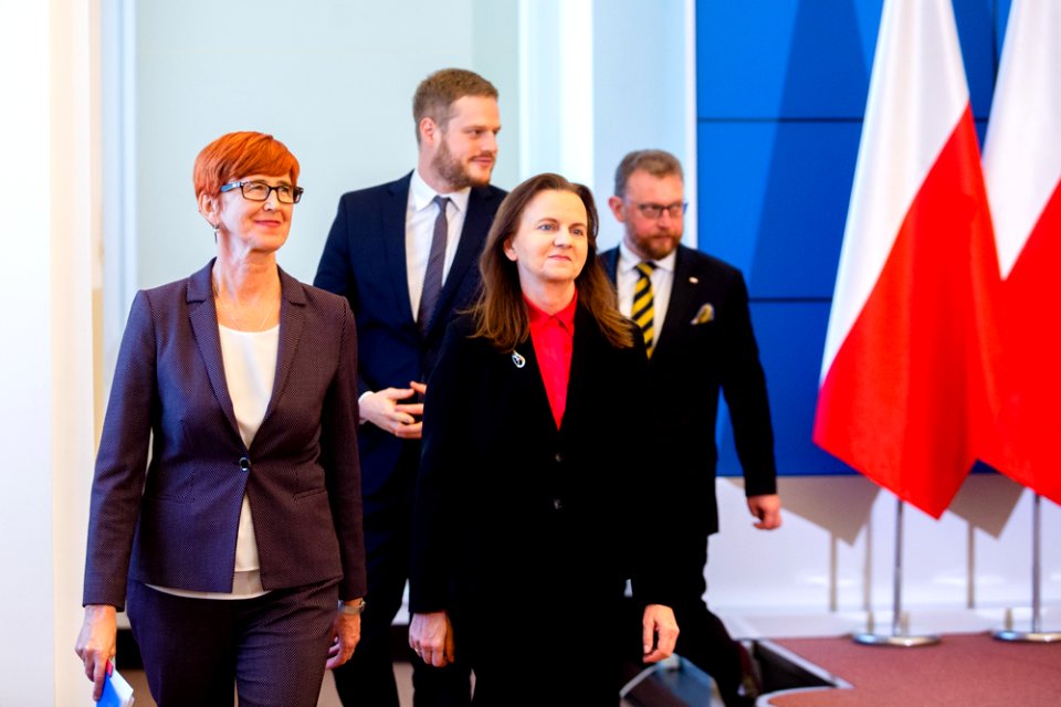 Konferencja prasowa (31876763168)