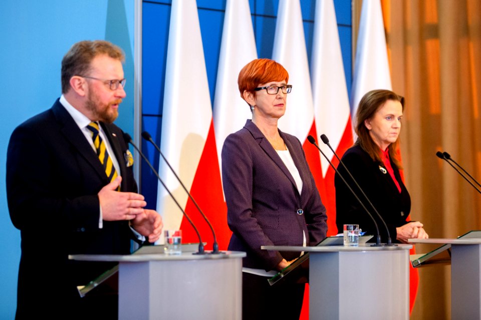 Konferencja prasowa (45698250942)