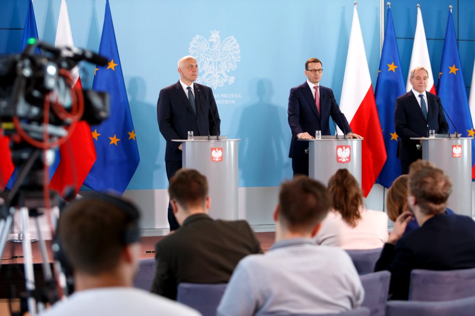 Konferencja prasowa (27559500477)