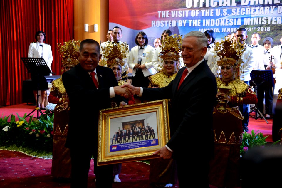 Kunjungan Menteri Pertahanan AS James N. Mattis ke Indonesia (24999168627)