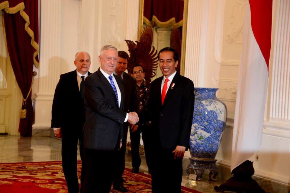 Kunjungan Menteri Pertahanan AS James N. Mattis ke Indonesia (24999166167)