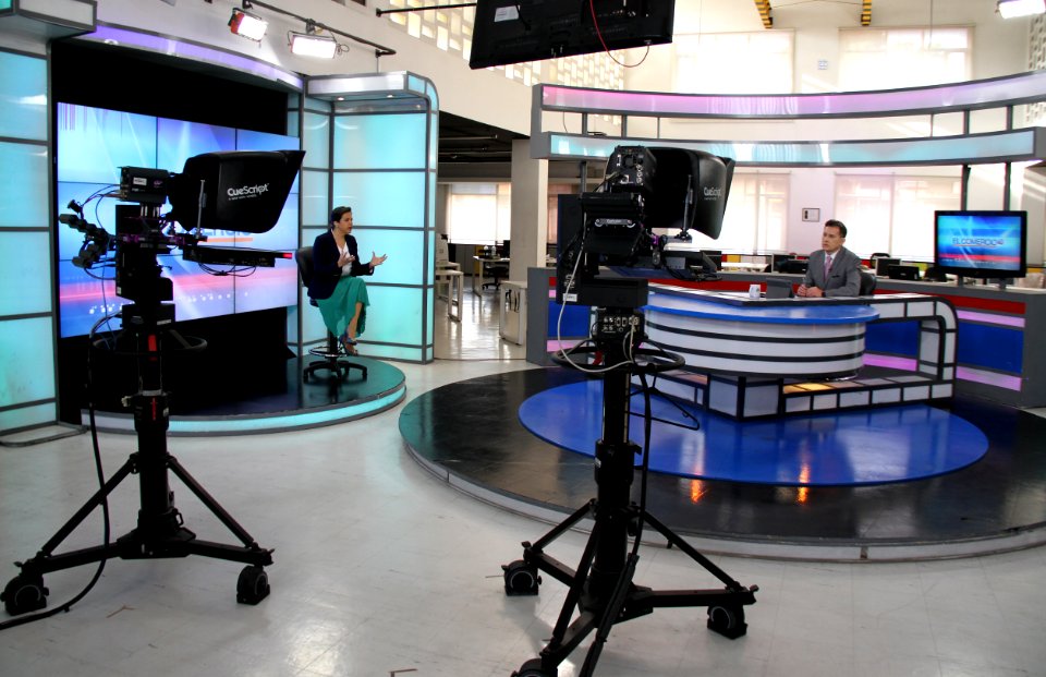 La Ministra de Gobierno, María Paula Romo, durante la entrevista en TVC Televicentro. Programa El Comercio Tv, Quito, 27.10.2020 (50538834411)