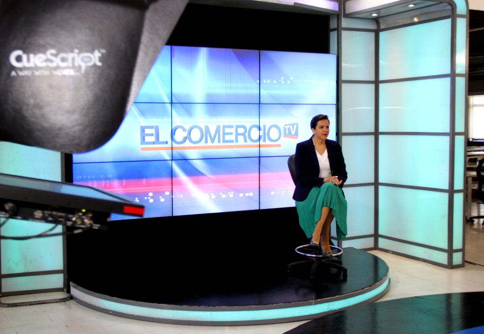La Ministra de Gobierno, María Paula Romo, durante la entrevista en TVC Televicentro. Programa El Comercio Tv, Quito, 27.10.2020 (50538980782)