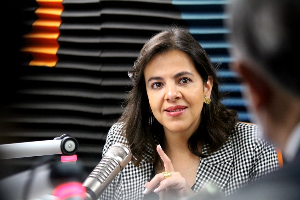 La Ministra de Gobierno, María Paula Romo, durante la entrevista en Radio Democracia. 29.10.2020 (50544597556)