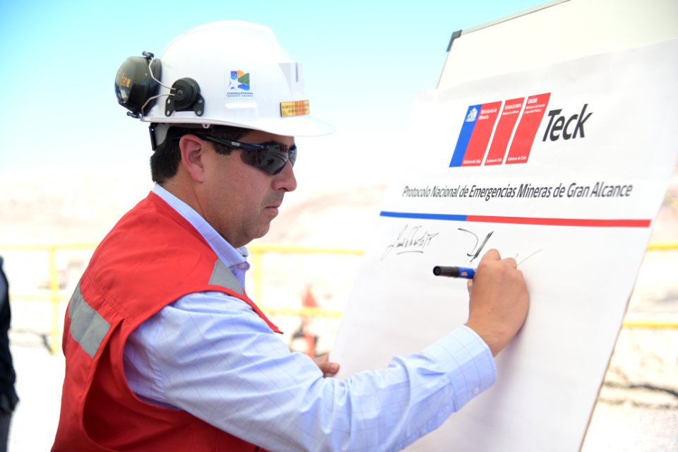 LANZAMIENTO PLAN NACIONAL DE EMERGENCIAS MINERAS (50427673123)